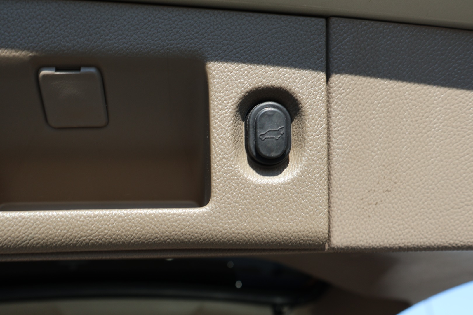 2016 Gmc Yukon SLT photo 33