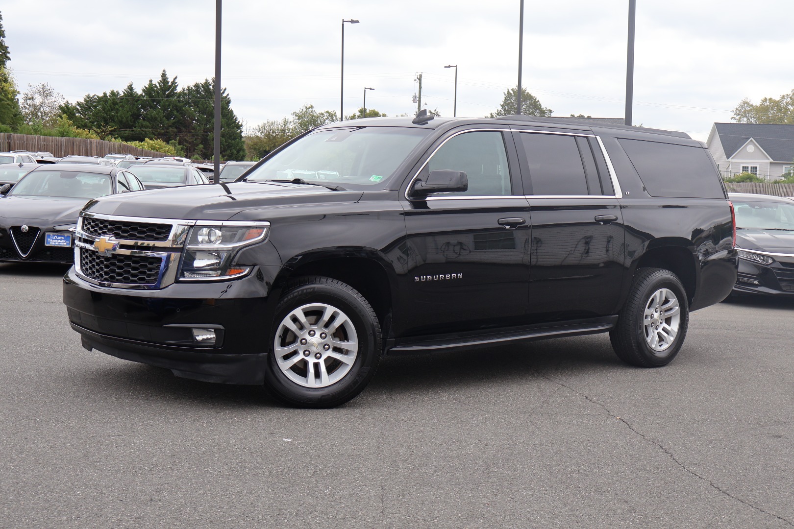 2018 Chevrolet Suburban LT's photo