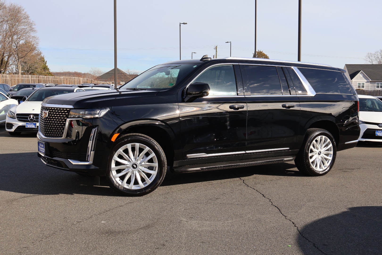 2024 Cadillac Escalade ESV Luxury's photo