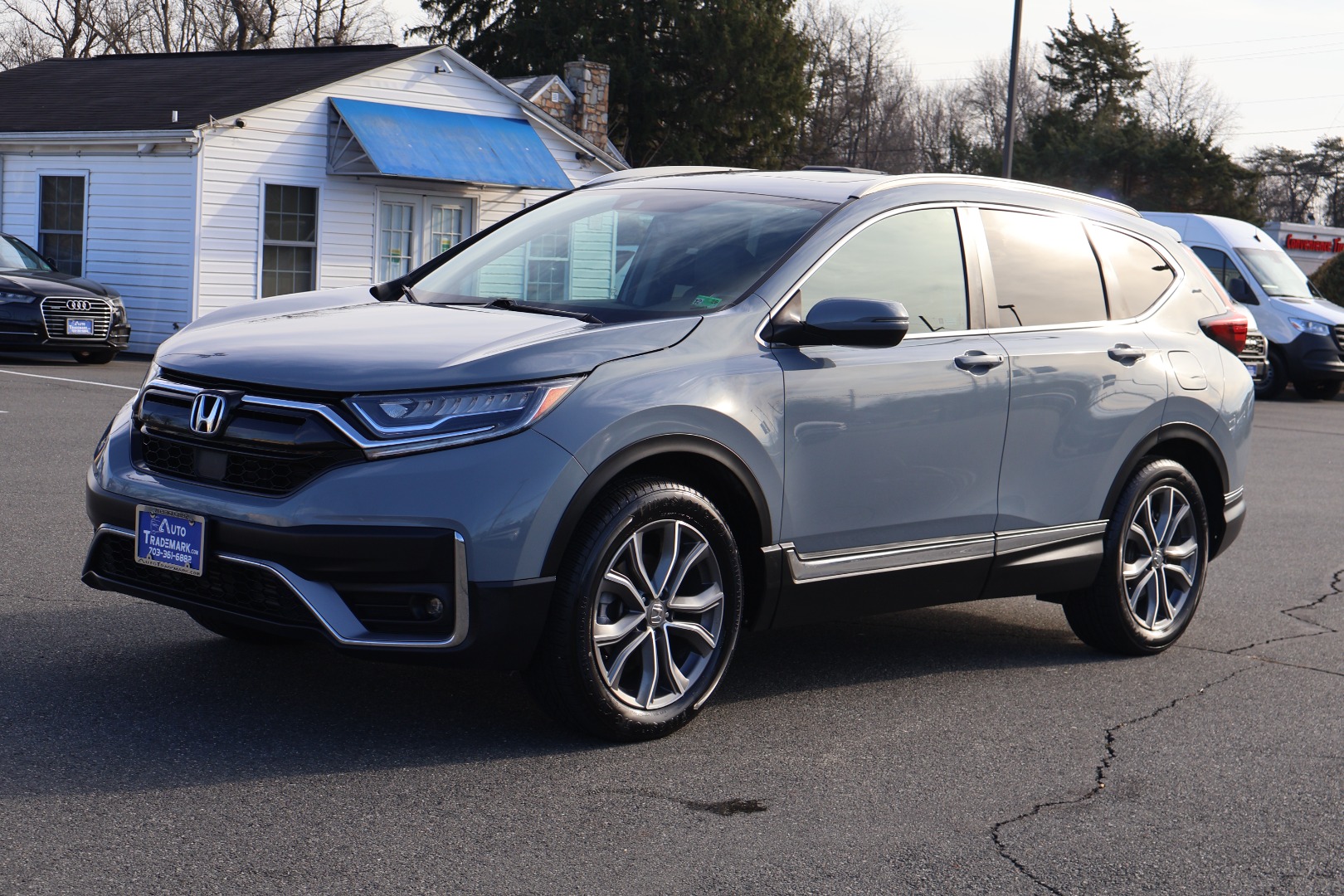 2020 Honda CR-V Touring photo 3