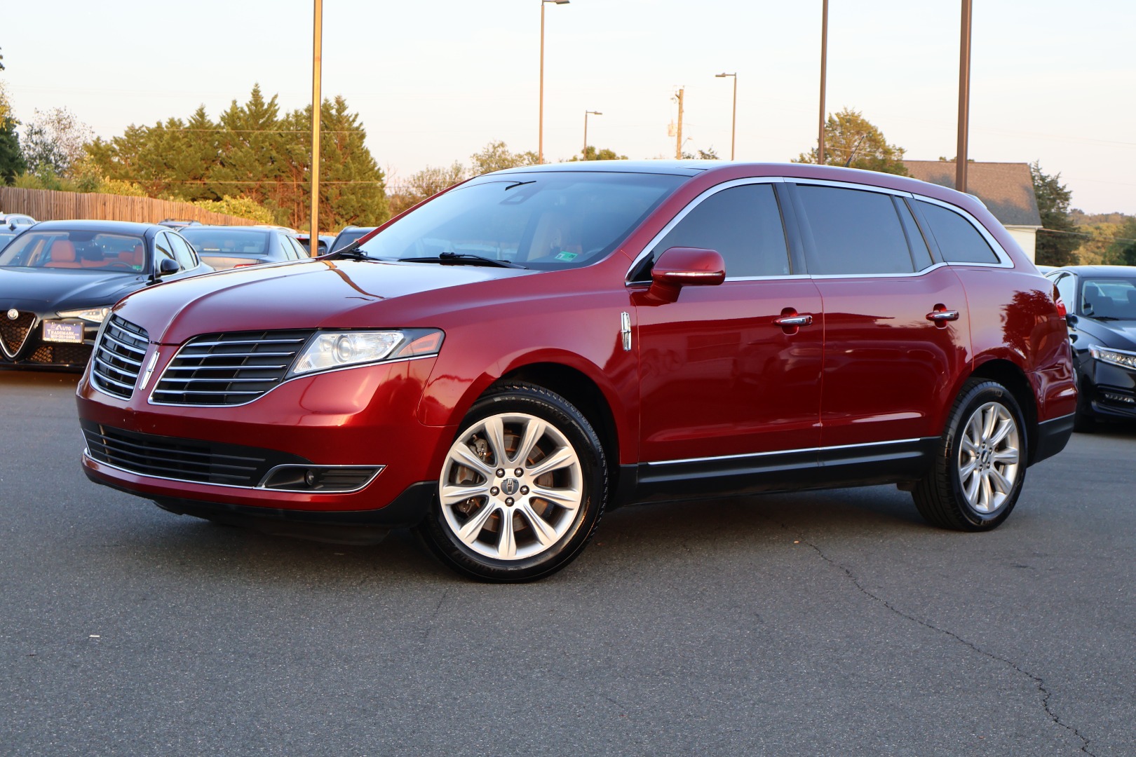 2018 Lincoln MKT Base/Premiere's photo