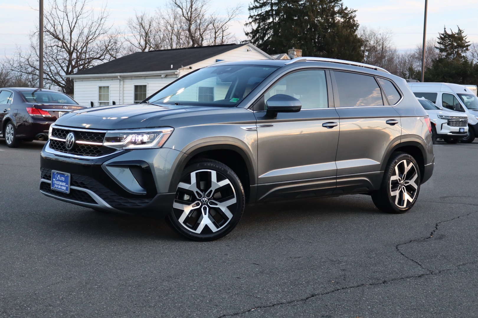 2022 Volkswagen Taos SEL's photo