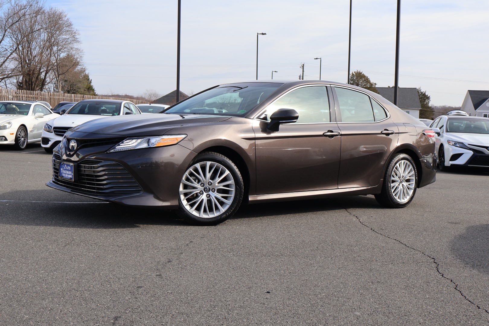 2018 Toyota Camry XLE Hybrid's photo