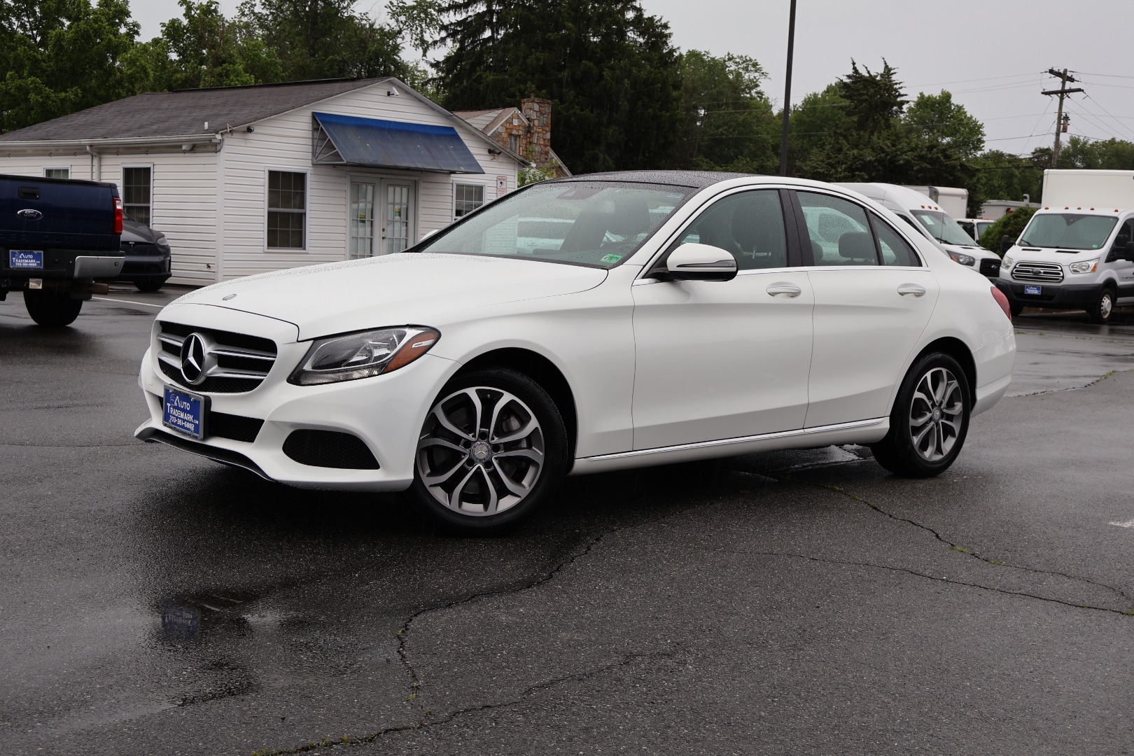 2017 Mercedes-Benz C-Class C300's photo