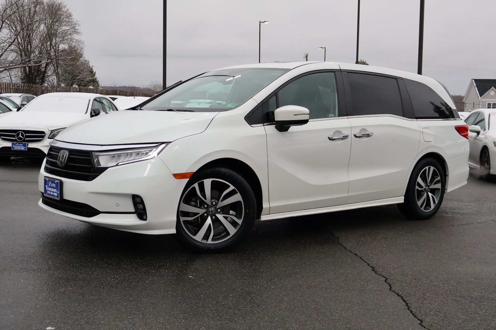 2023 Honda Odyssey Touring photo 2