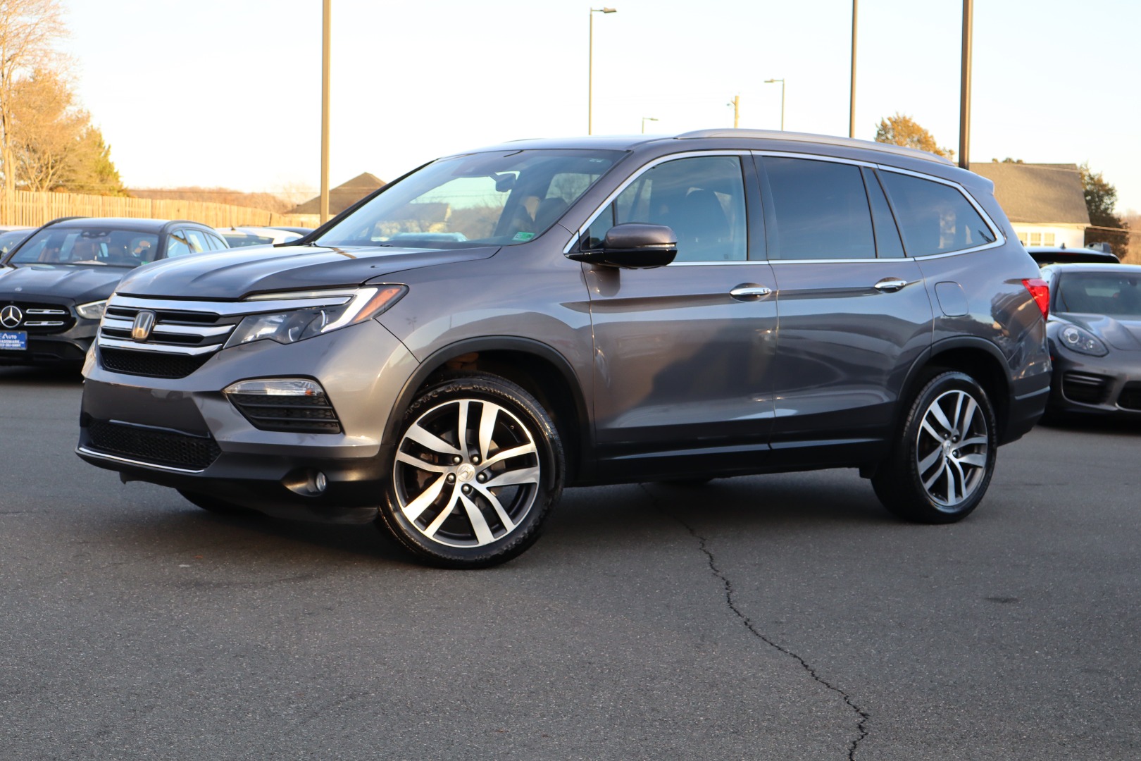 2016 Honda Pilot Touring's photo