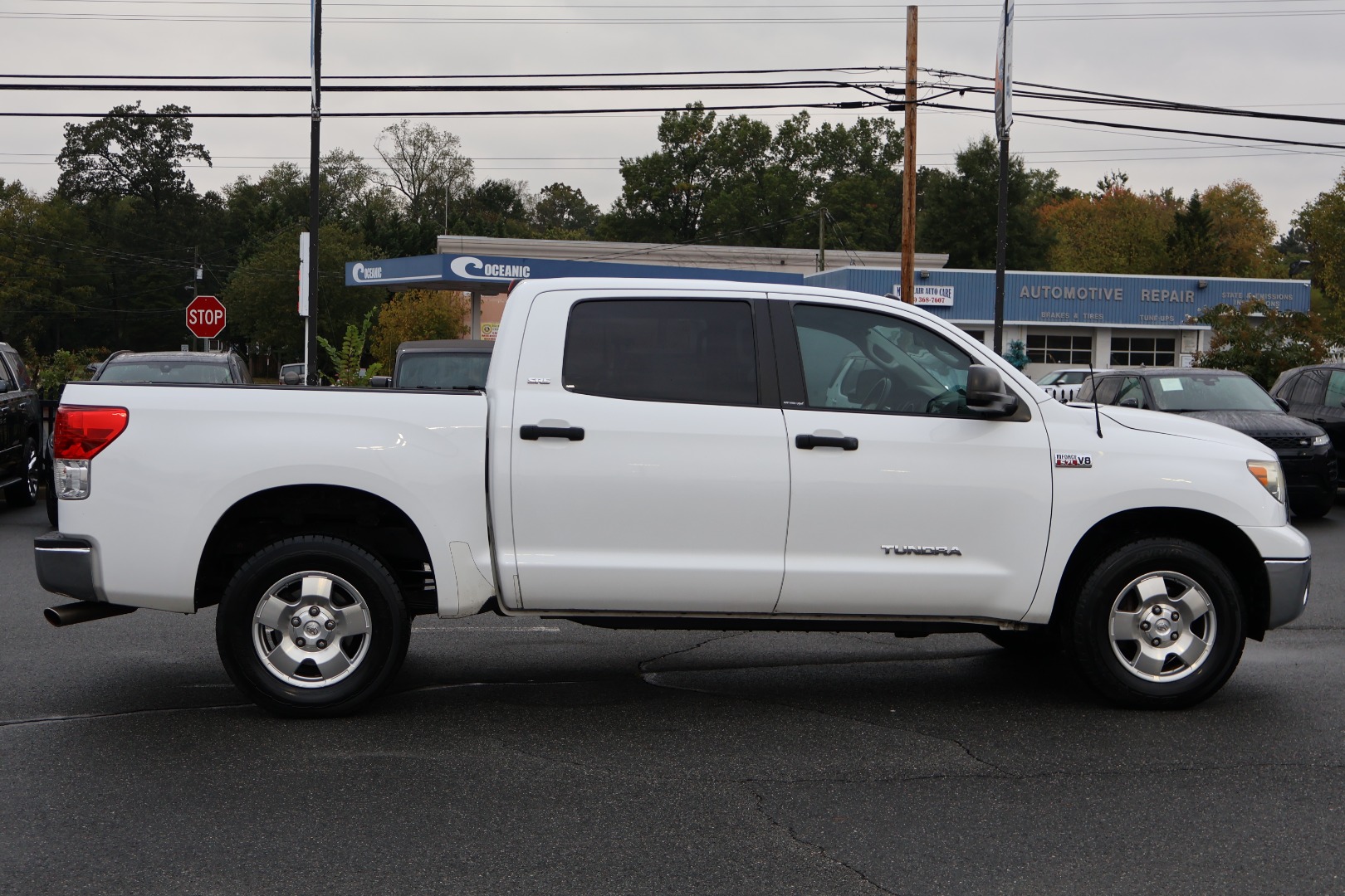 2011 Toyota Tundra CrewMax photo 10