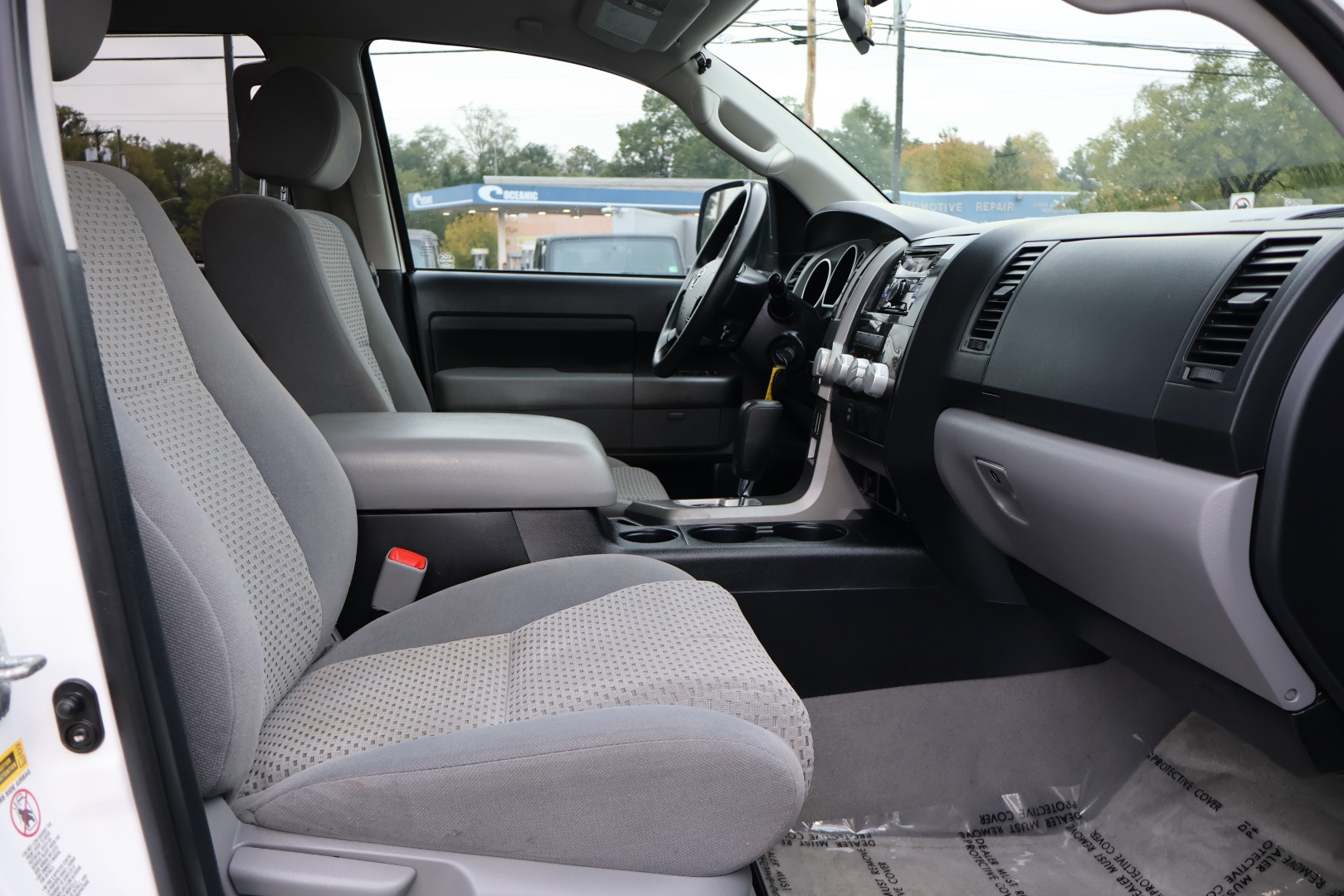 2011 Toyota Tundra CrewMax photo 15