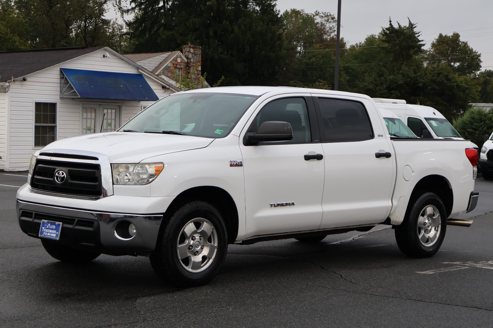 2011 Toyota Tundra CrewMax photo 4