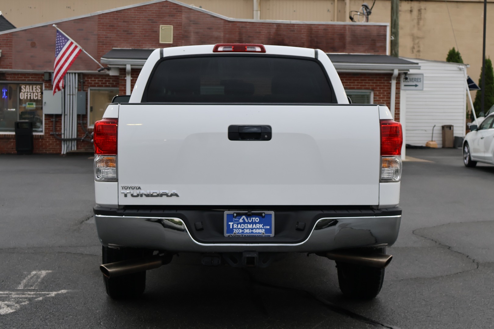 2011 Toyota Tundra CrewMax photo 7