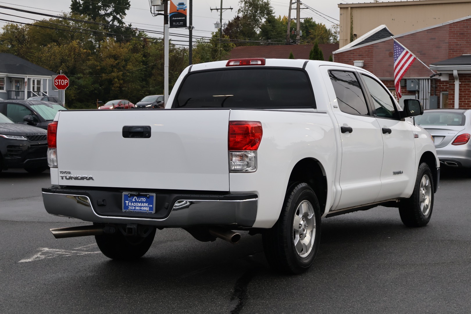 2011 Toyota Tundra CrewMax photo 9