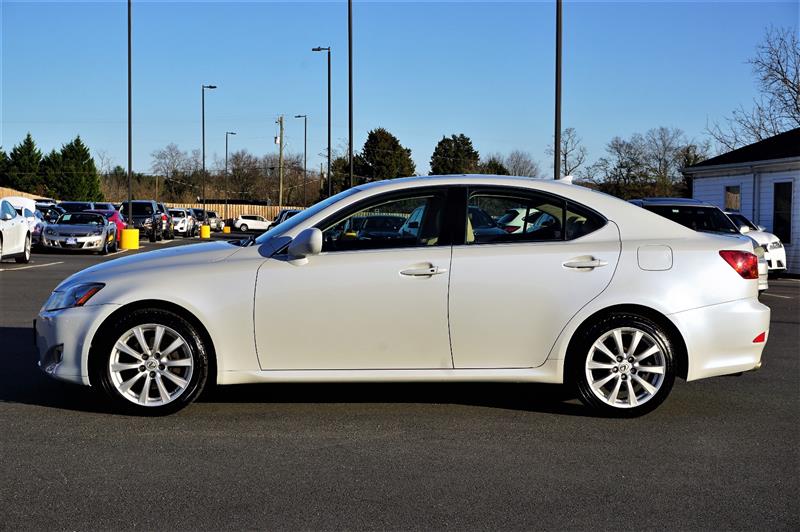 Lexus is 250 2008