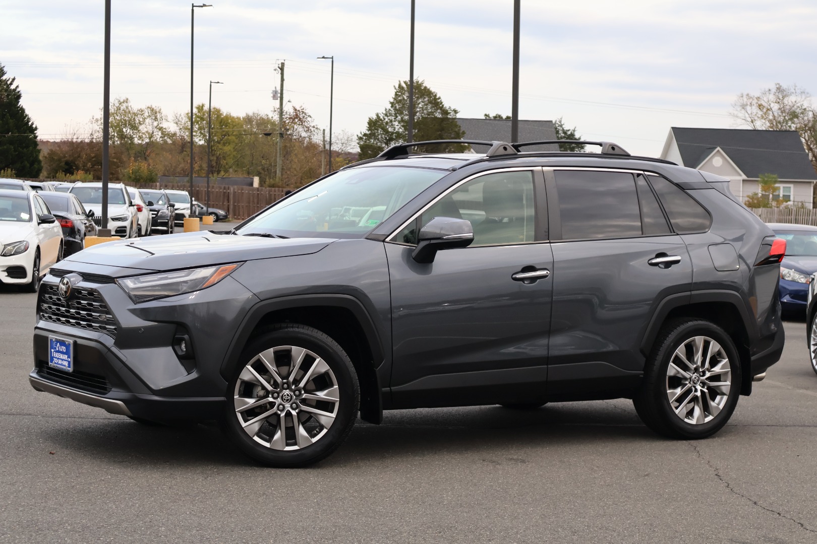 2022 Toyota RAV4 Limited's photo