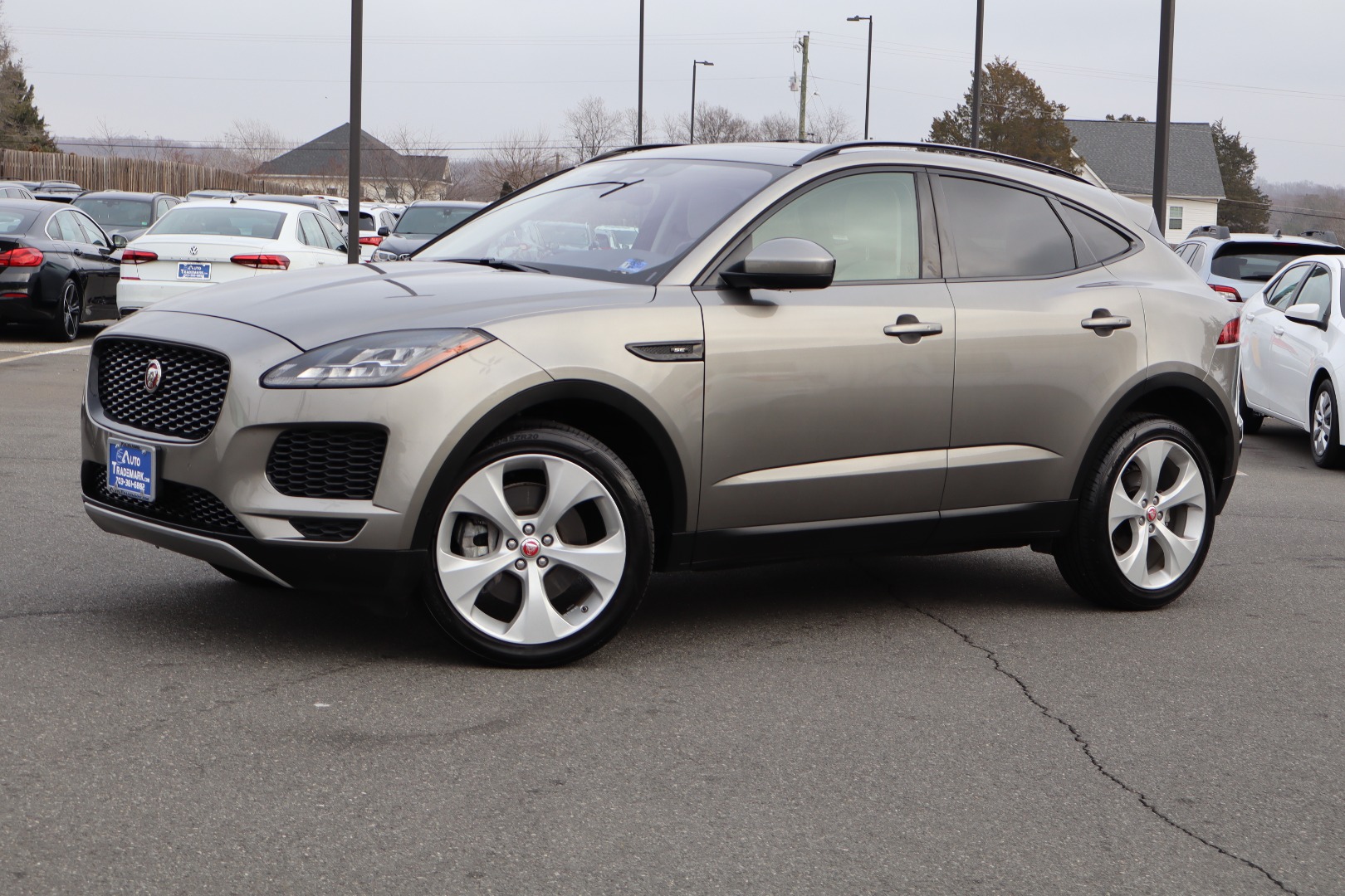 2019 Jaguar E-PACE SE's photo