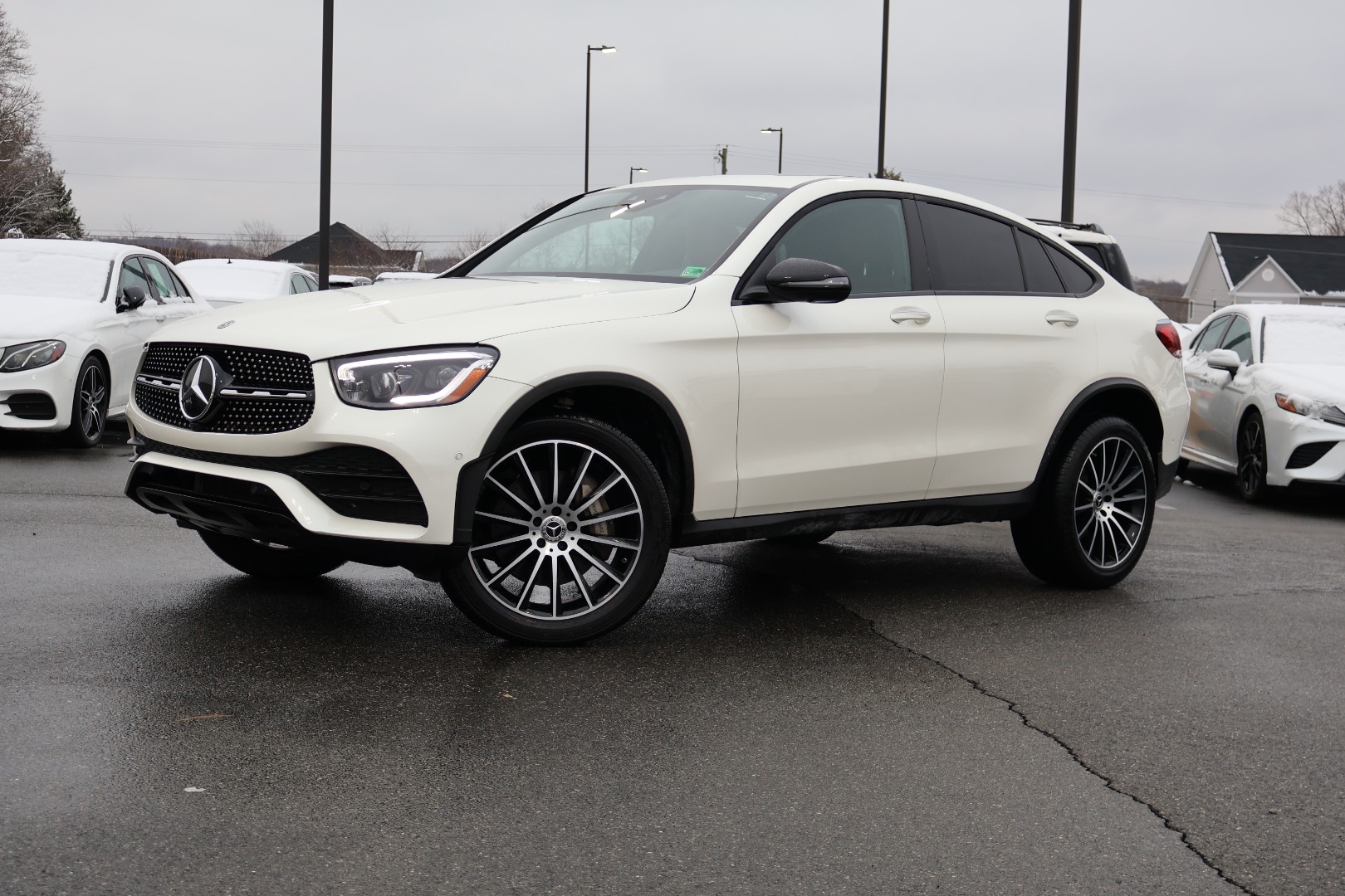2022 Mercedes-Benz GLC Coupe GLC300's photo