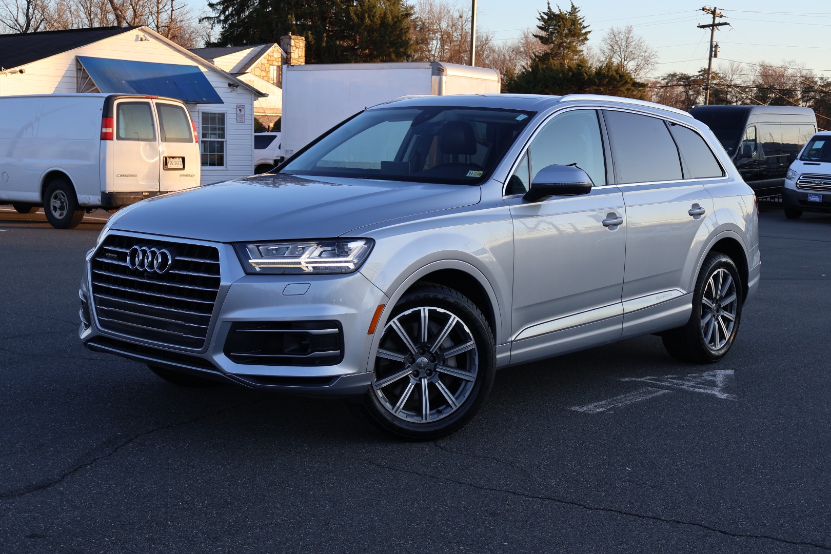 2018 Audi Q7 Premium Plus's photo