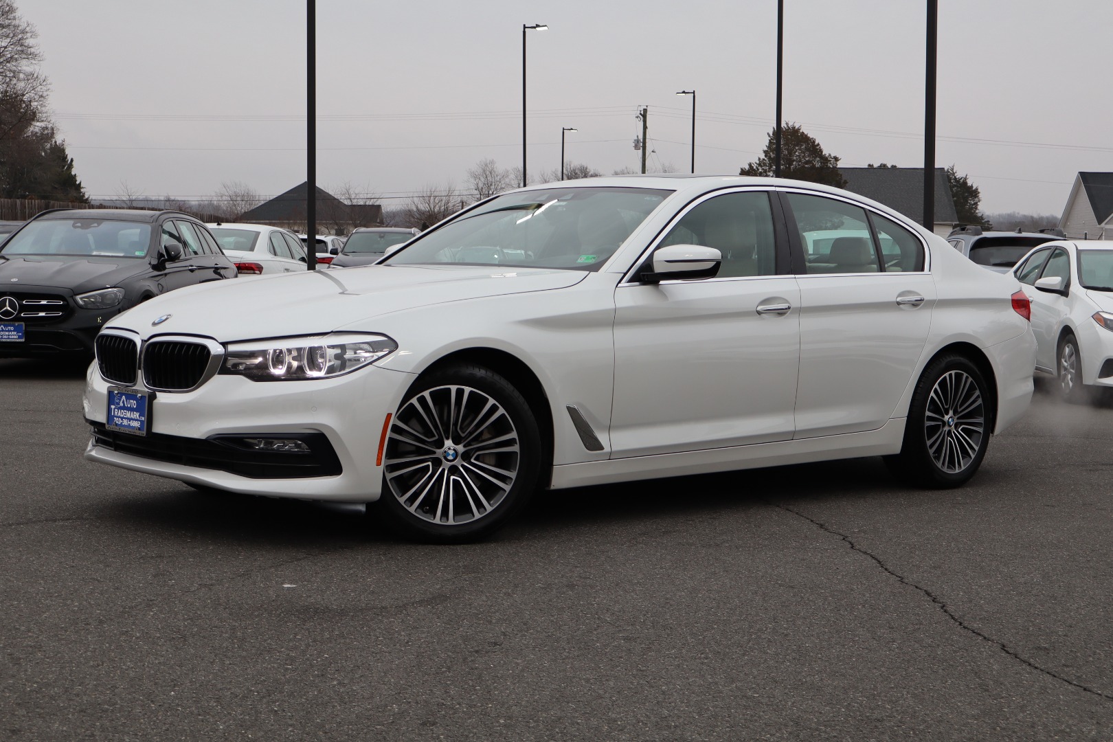 2018 BMW 5 Series 530i's photo