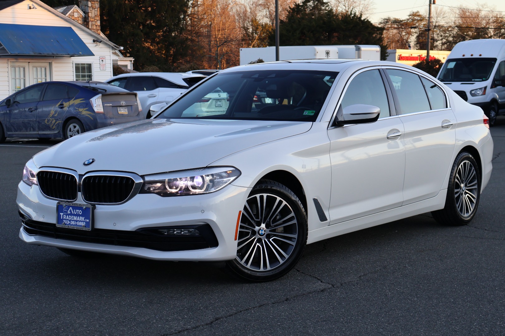 2018 BMW 5 Series 530i's photo