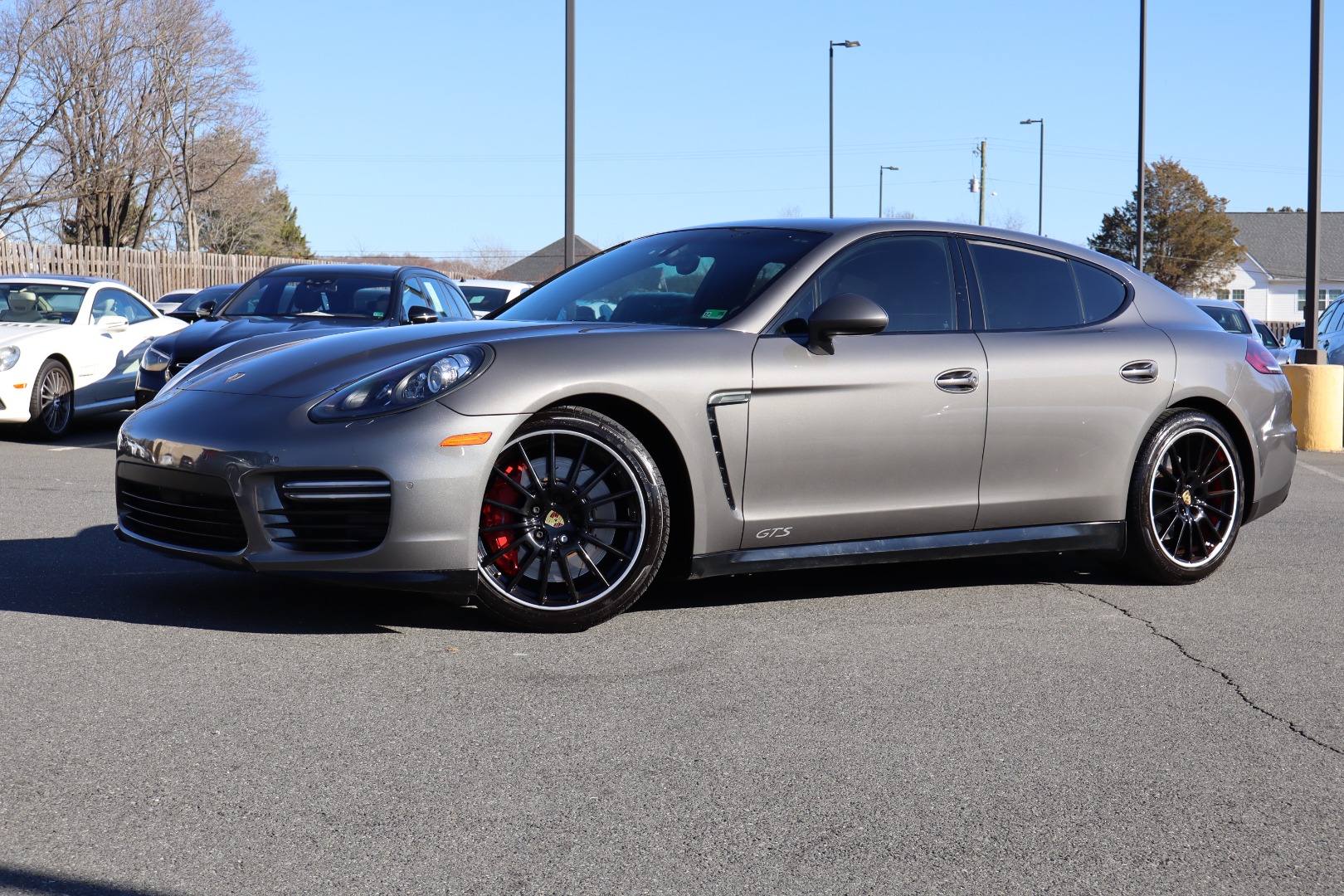 2016 Porsche Panamera GTS's photo