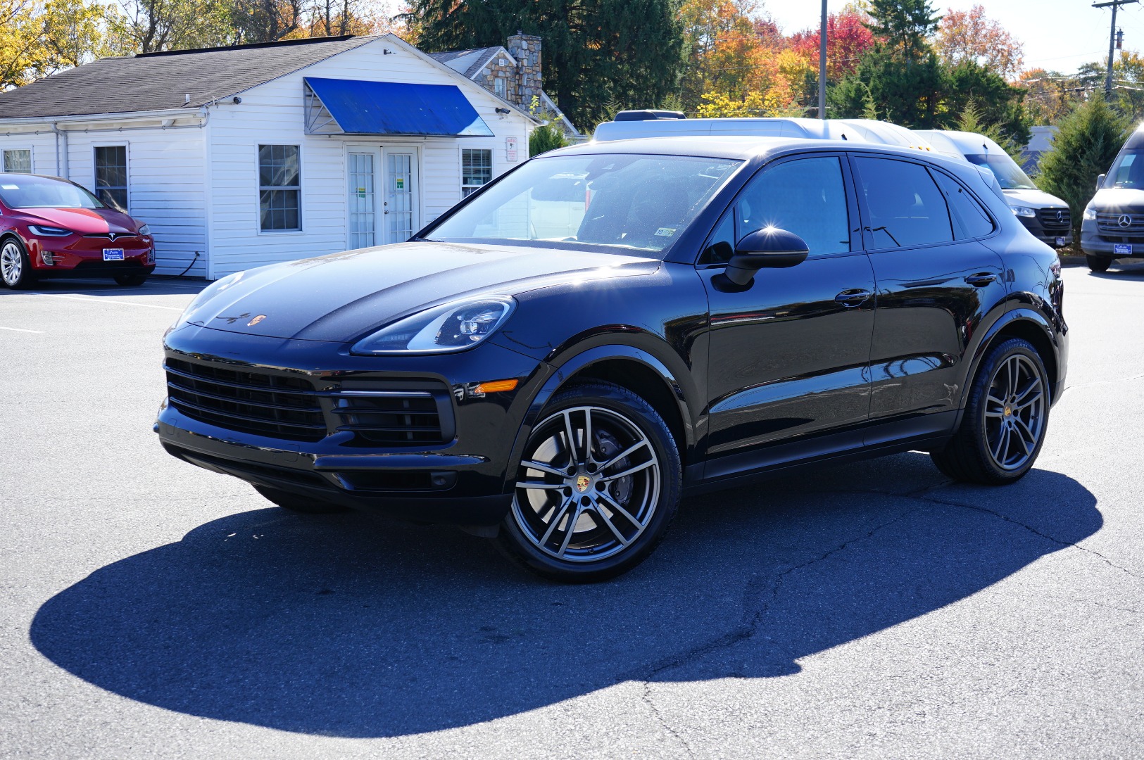 2022 Porsche Cayenne Platinum Edition's photo