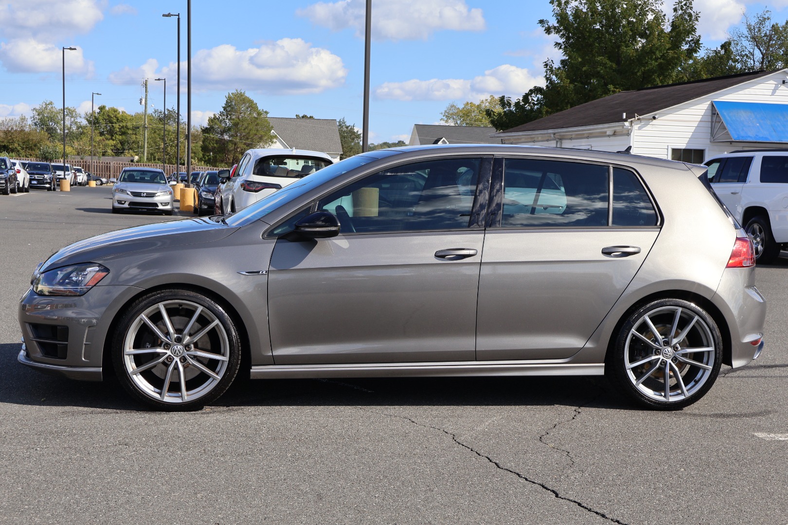 2017 Volkswagen Golf R Base photo 4