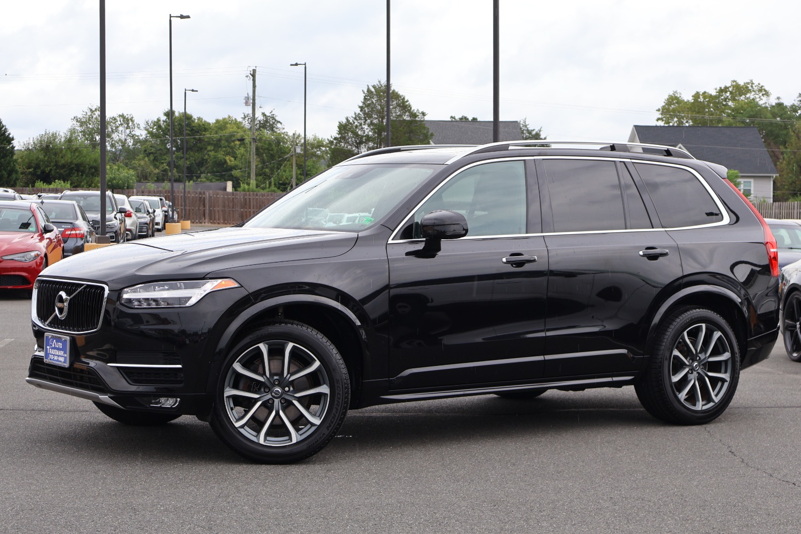 2019 Volvo XC90 Momentum's photo
