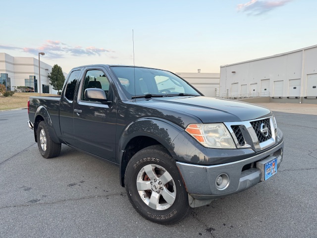 2010 NISSAN FRONTIER SE