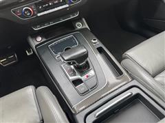 2018 Audi SQ5 Prestige photo 38