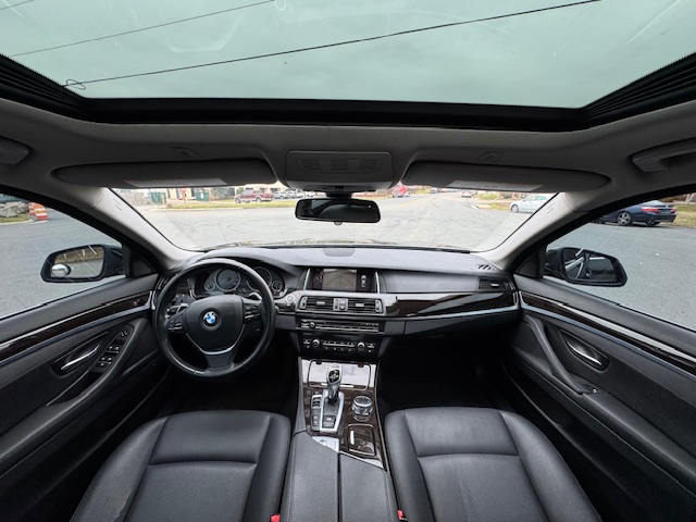 2016 BMW 5 Series 528i photo 13