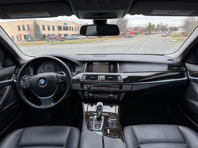 2016 BMW 5 Series 528i photo 14