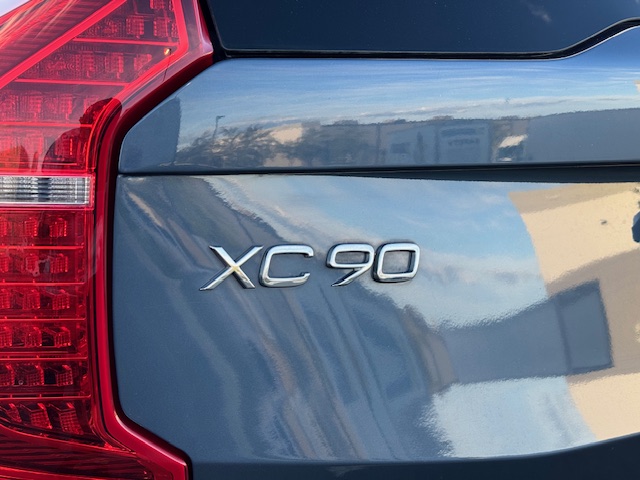 2018 Volvo XC90 Momentum photo 10