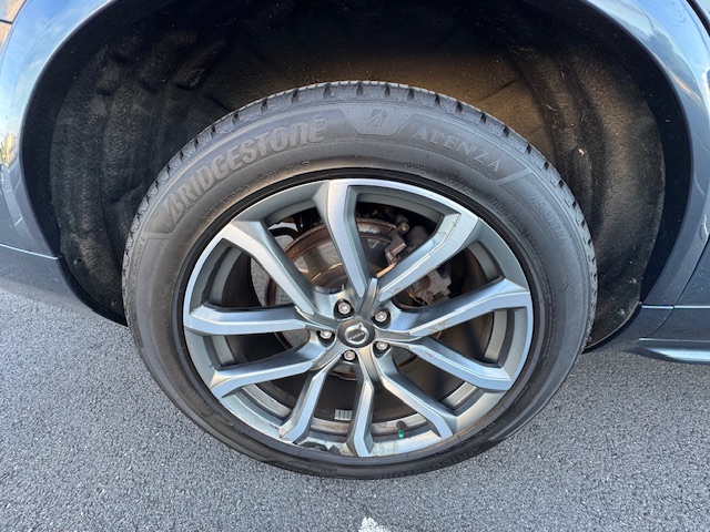 2018 Volvo XC90 Momentum photo 16