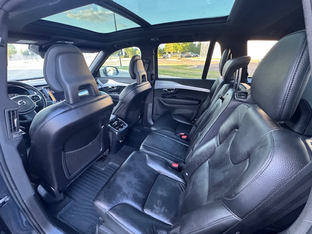 2018 Volvo XC90 Momentum photo 27