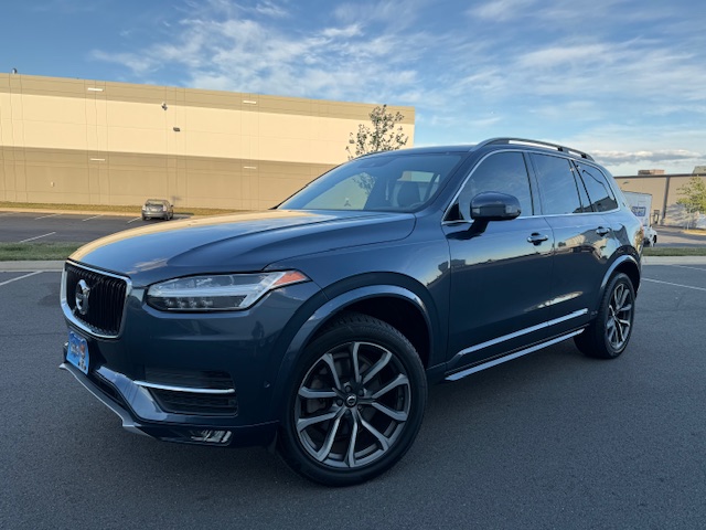 2018 Volvo XC90 Momentum photo 3