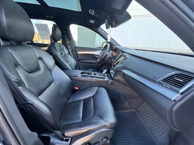 2018 Volvo XC90 Momentum photo 30