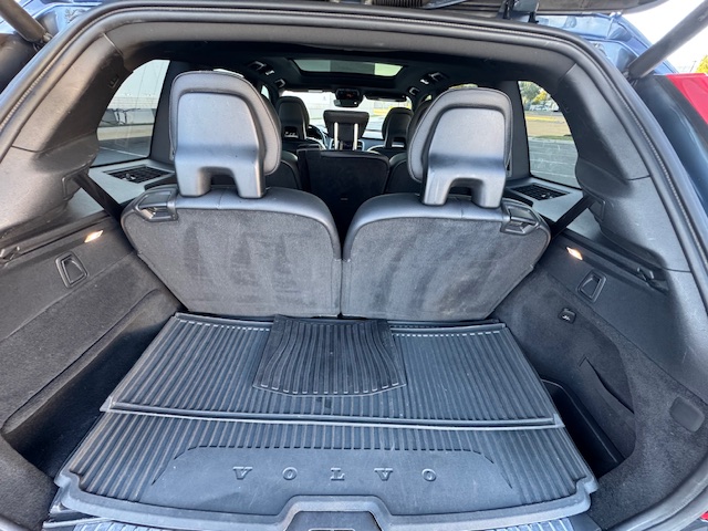 2018 Volvo XC90 Momentum photo 37