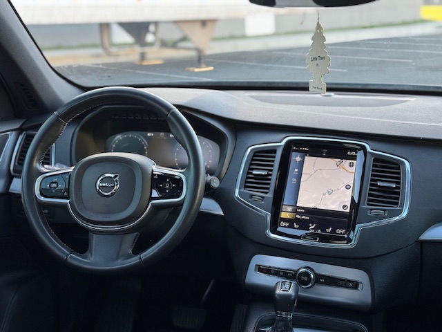 2018 Volvo XC90 Momentum photo 41