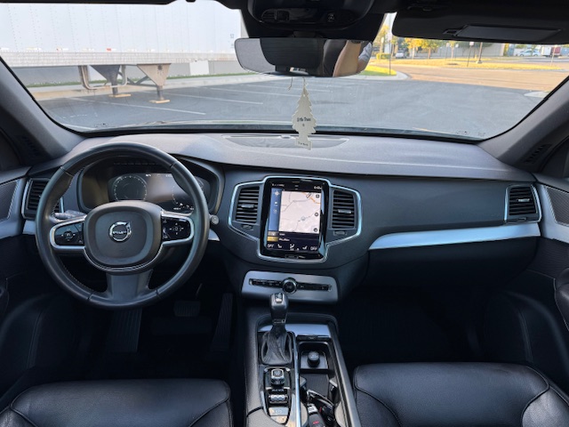 2018 Volvo XC90 Momentum photo 42