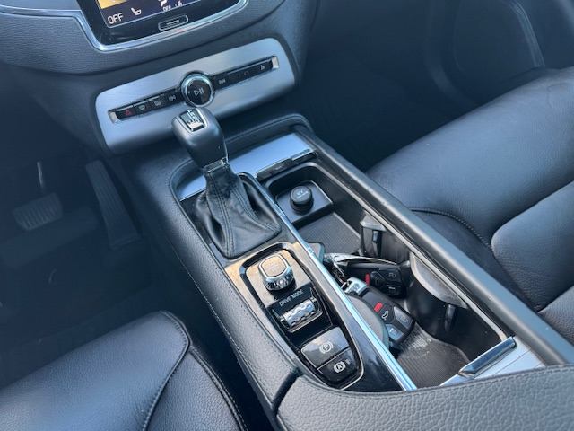 2018 Volvo XC90 Momentum photo 45