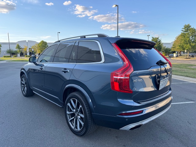 2018 Volvo XC90 Momentum photo 5