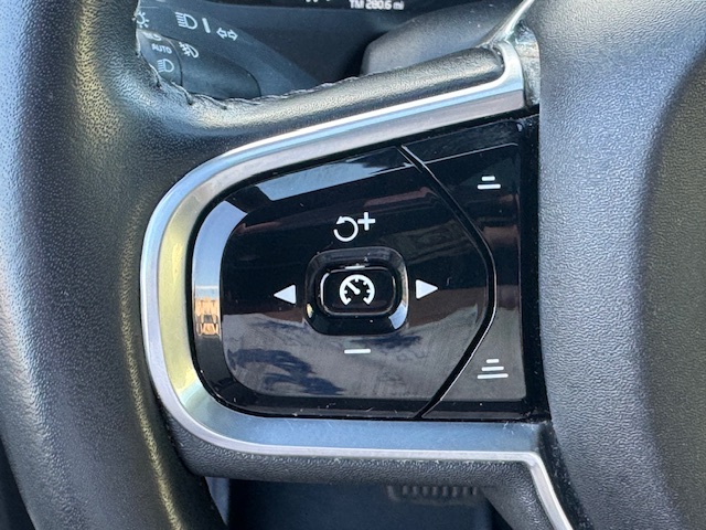 2018 Volvo XC90 Momentum photo 52