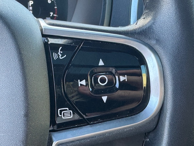 2018 Volvo XC90 Momentum photo 53