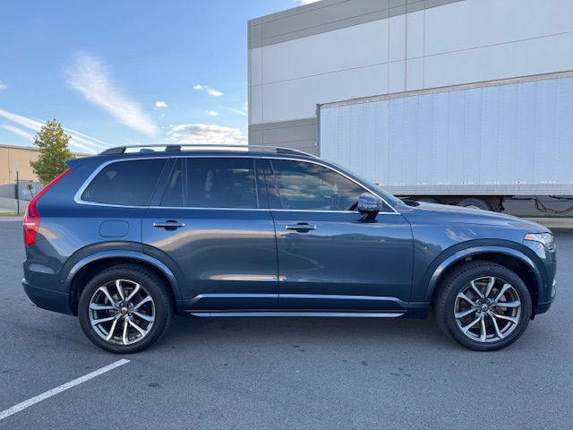 2018 Volvo XC90 Momentum photo 8