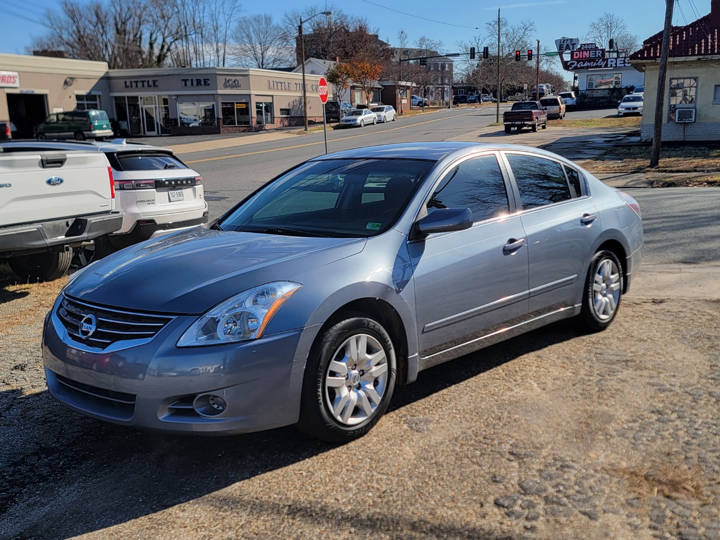 2012 Nissan Altima S's photo