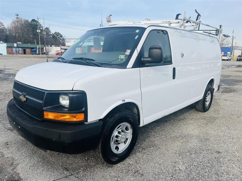 2013 Chevrolet Express Cargo Work Van photo 3