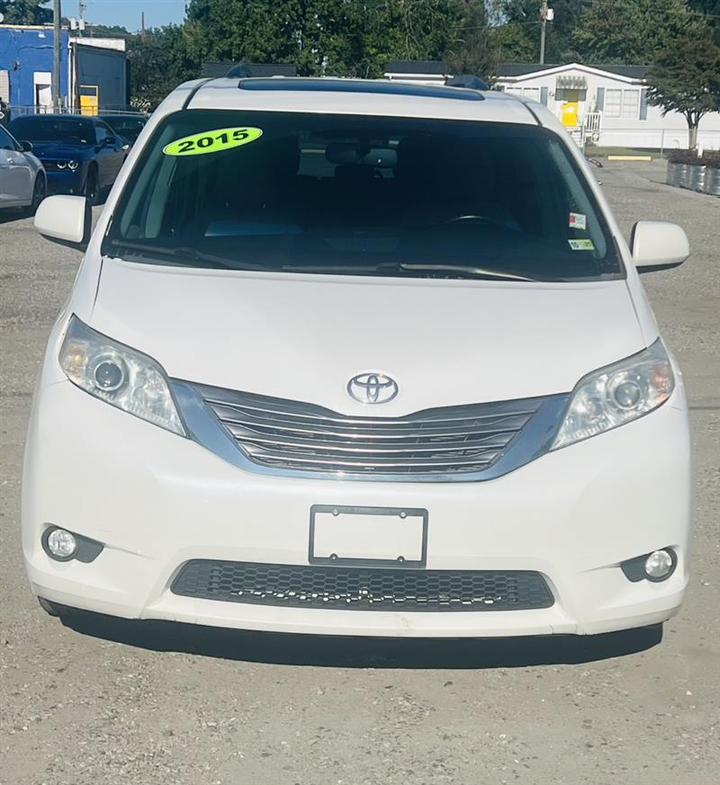 2015 TOYOTA SIENNA XLE