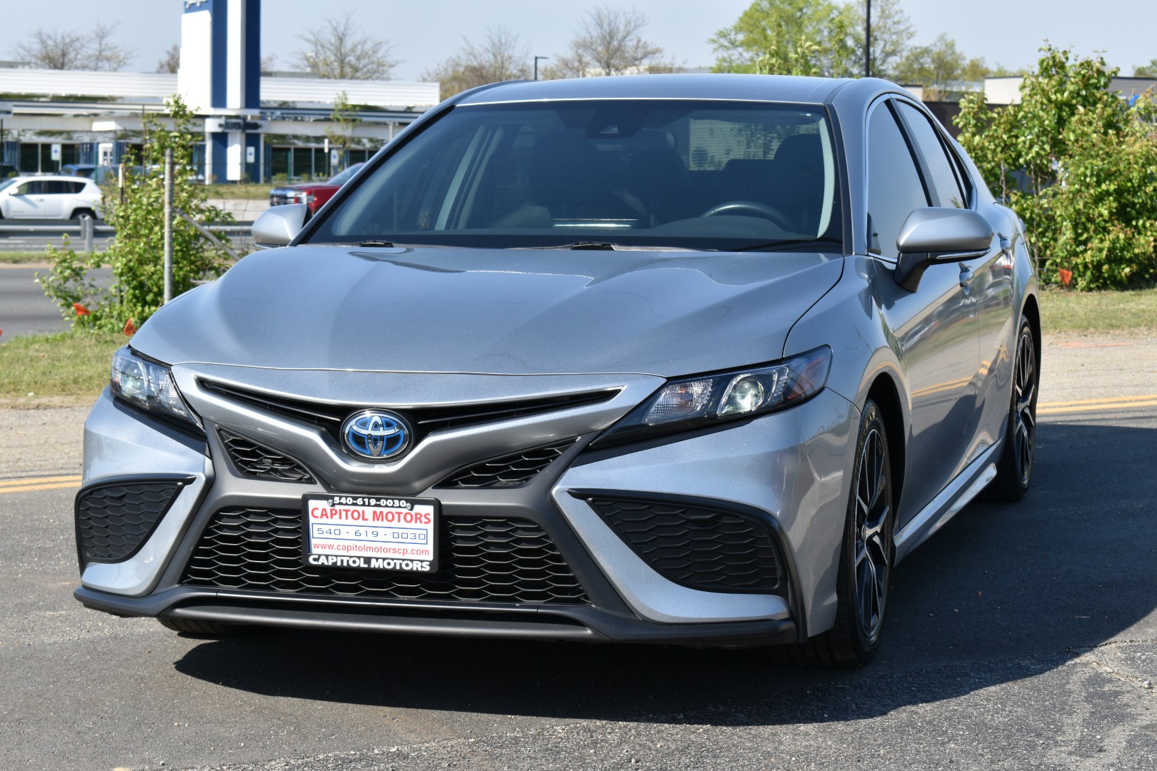 2023 Toyota Camry SE's photo