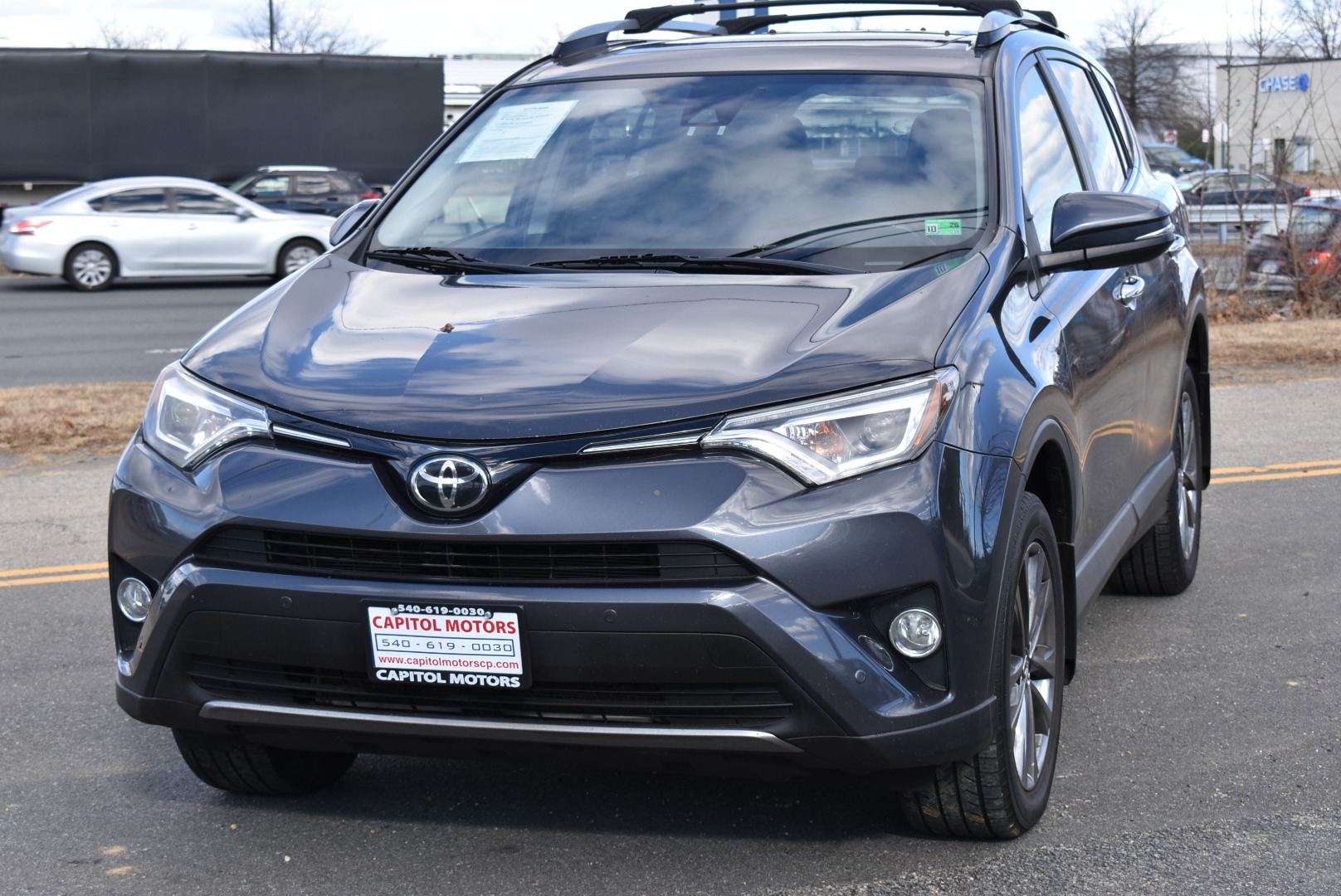 2017 Toyota RAV4 Limited's photo