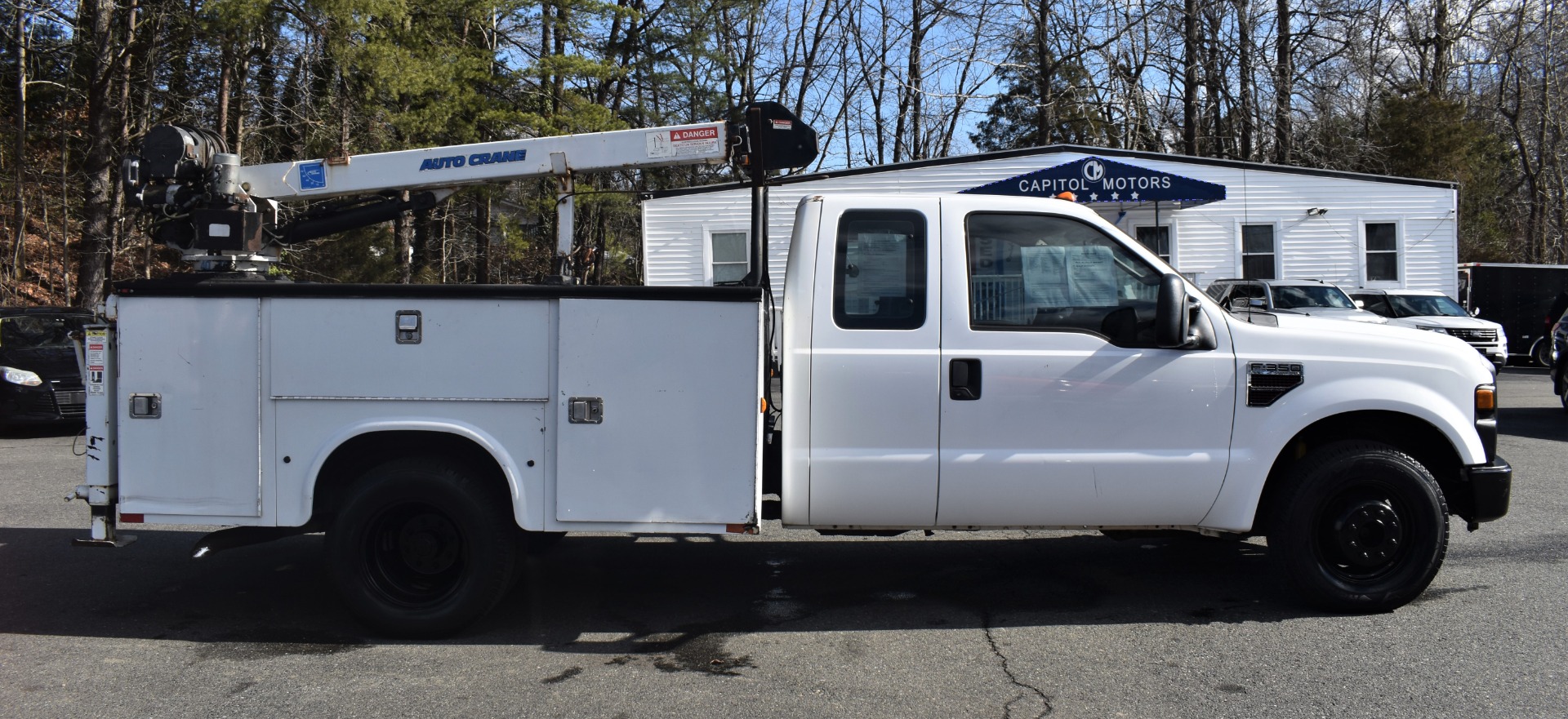 2008 Ford F-350 Super Duty Chassis Cab XL
