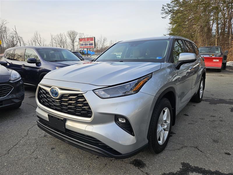 2022 TOYOTA HIGHLANDER HYBRID LE